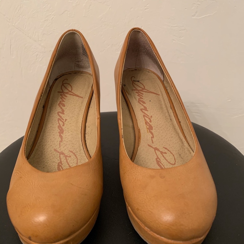 American Rag taupe wedges